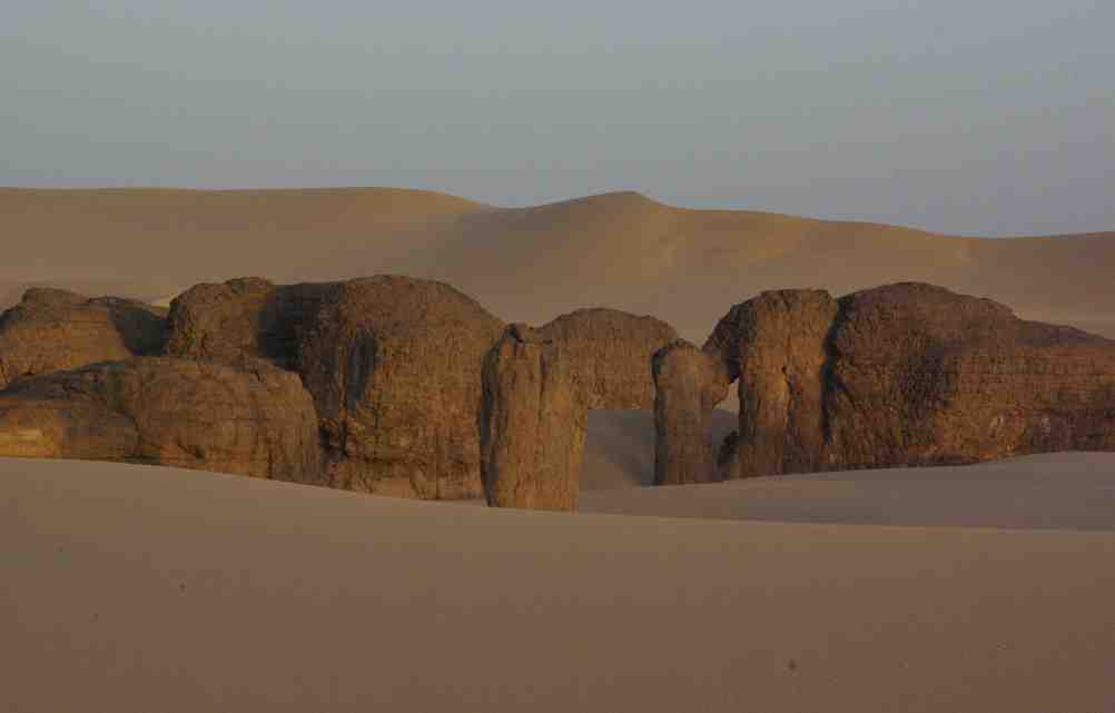 Coucher de soleil sur le camp d’Éguédé Ouagrin (photo en relief)