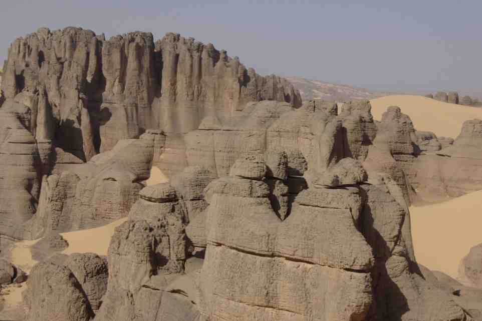 Formations du second « château » de Tin Akacheker (photo en relief)