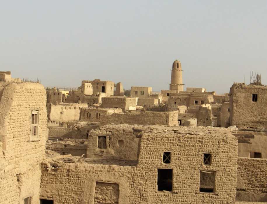 Restes d’un village d’époque ottomane à Dakhla (El Qasr), le 19 avril 2005