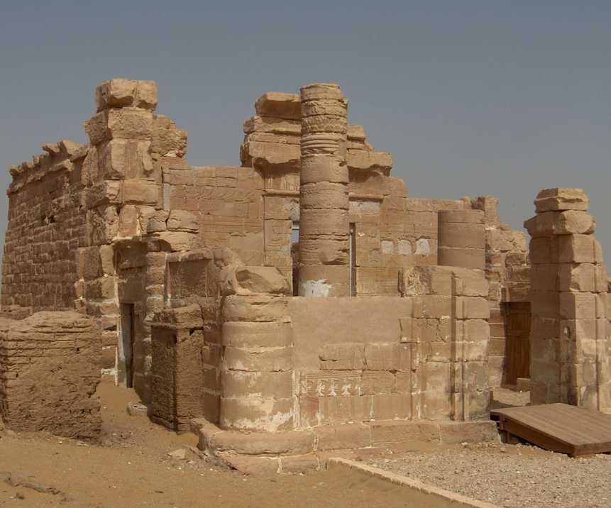Le temple de Deir-el-Haggar, le 20 avril 2005