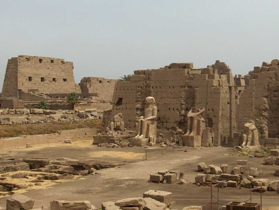 Le temple de Karnak, le 23 avril 2005
