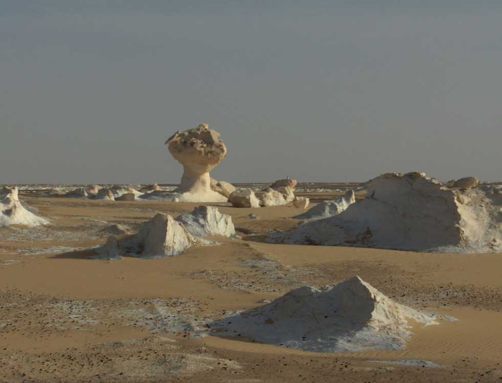 « champignon » dans le nouveau désert Blanc, le 16 avril 2005