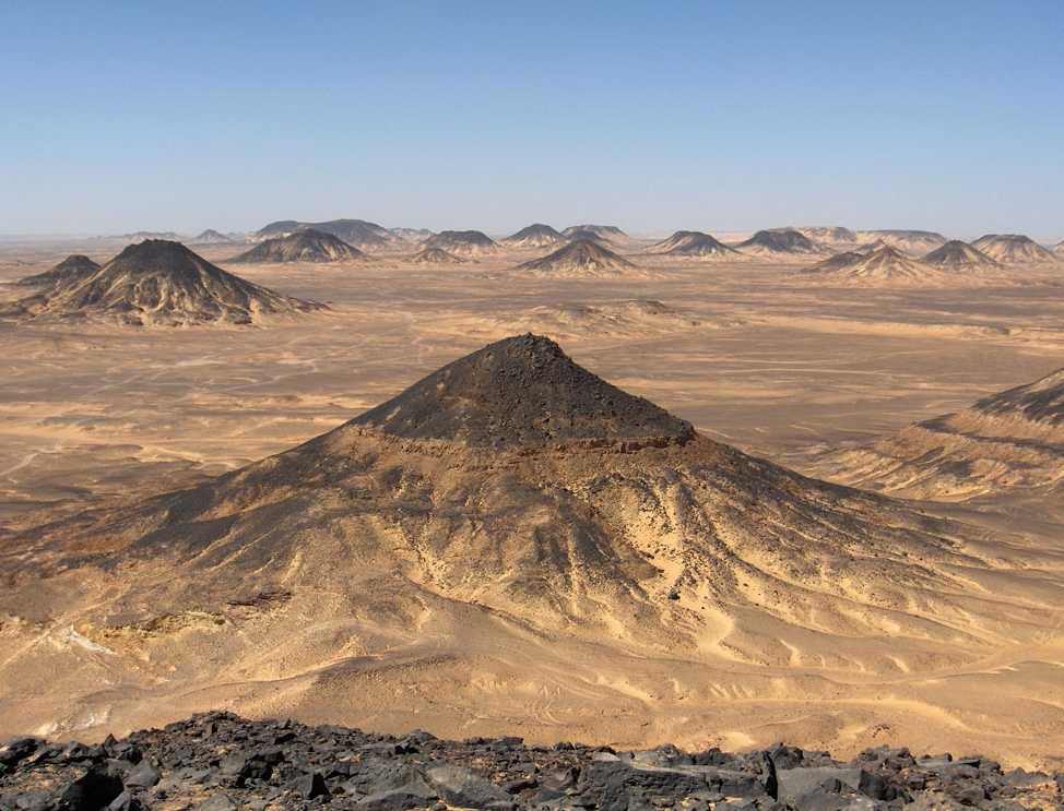 Vue du désert noir, le 15 avril 2005
