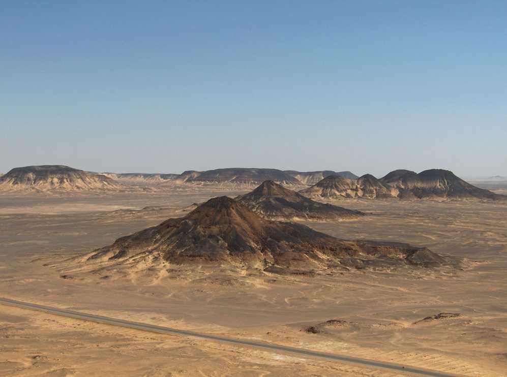 Vue du désert noir, le 15 avril 2005
