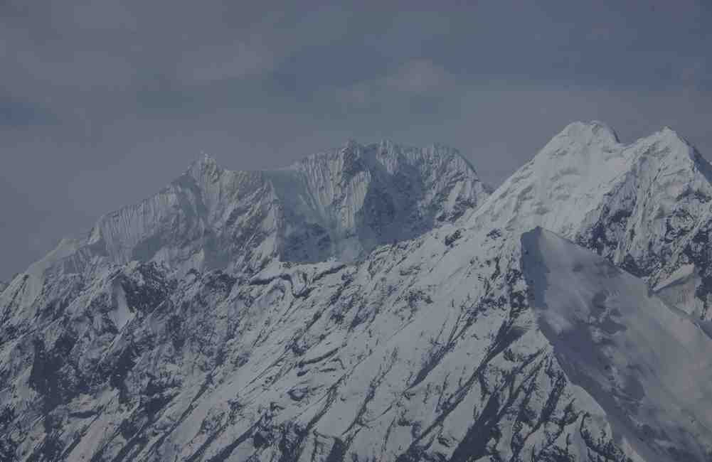 Le pic Sovietskaïa Kirghizia (Советская Киргизия) (5650 m), le pic Krupskaïa (5480 m)