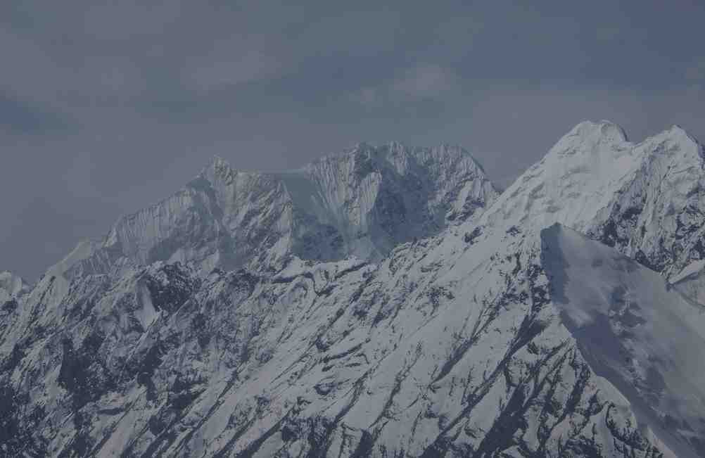Le pic Sovietskaïa Kirghizia (Советская Киргизия) (5650 m), le pic Krupskaïa (5480 m)