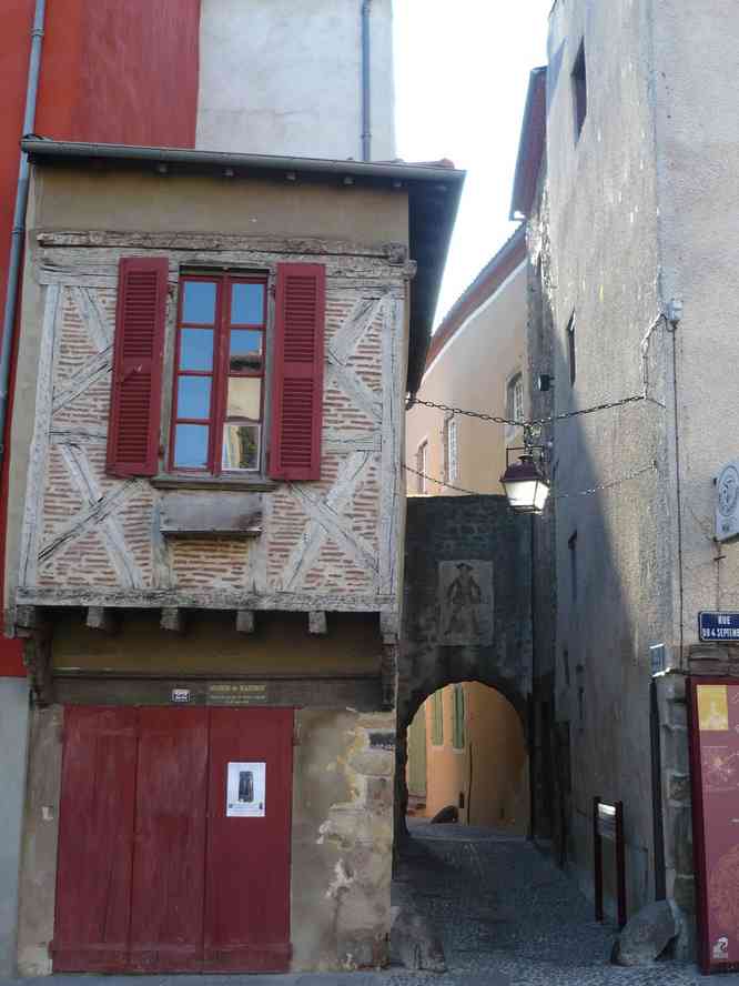 Centre de Brioude. Le jeudi 7 mai 2009