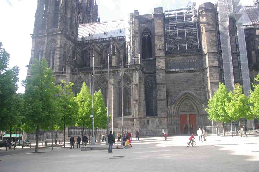 Place de la Victoire. Le dimanche 12 mai 2013
