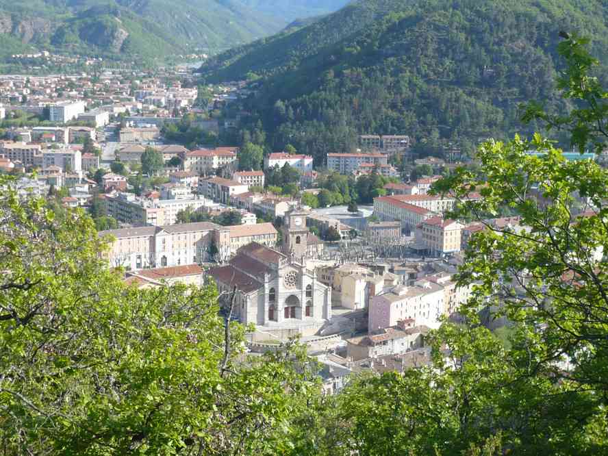Allez, une dernière petite montée, aujourd’hui ce ne sera pas trop dur. Le dimanche 16 mai 2010