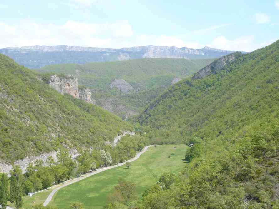 Pour ceux que ça intéresse il y a une belle via ferrata pas loin d’ici ! Le dimanche 16 mai 2010