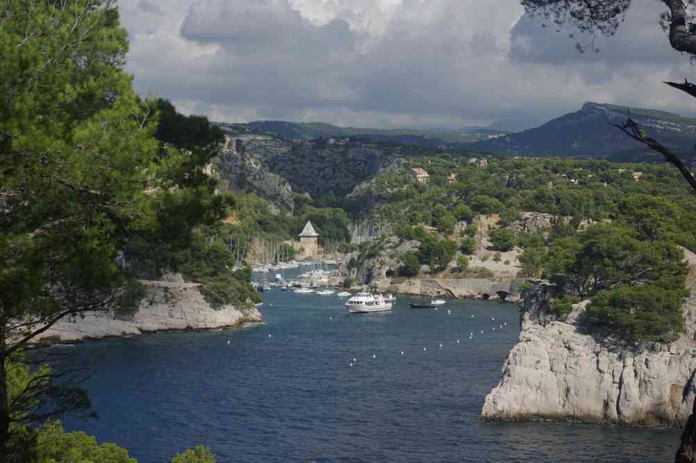 La calanque de Port-Miou vue de la pointe de la Cacau. Le samedi 5 octobre 2013