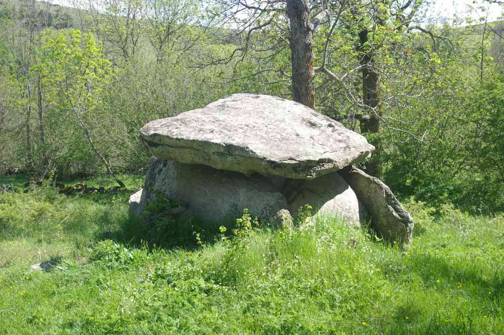 Un dolmen comme en Bretagne ! Le dimanche 1ᵉʳ juin 2014