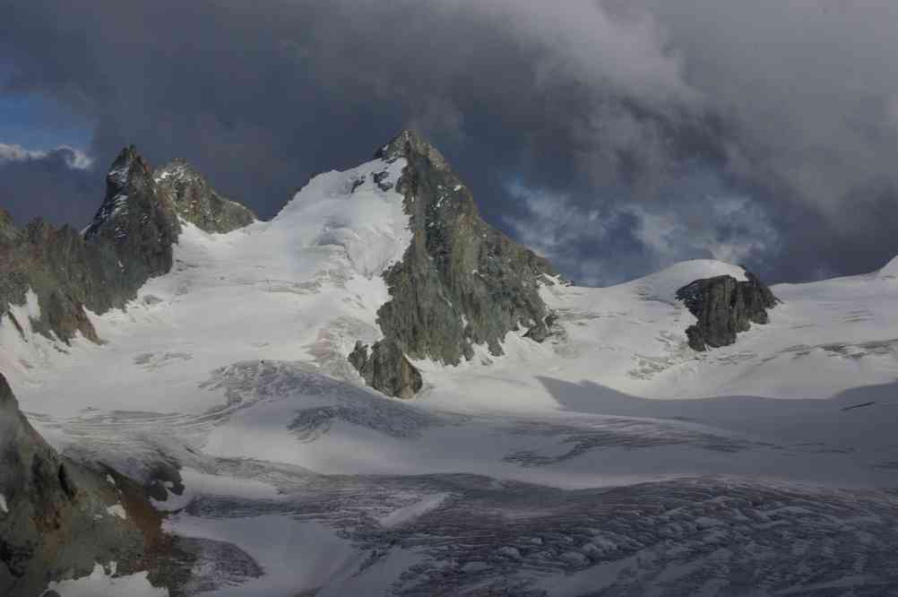L’Évêque vu depuis la cabane des Vignettes. Le jeudi 12 août 2010