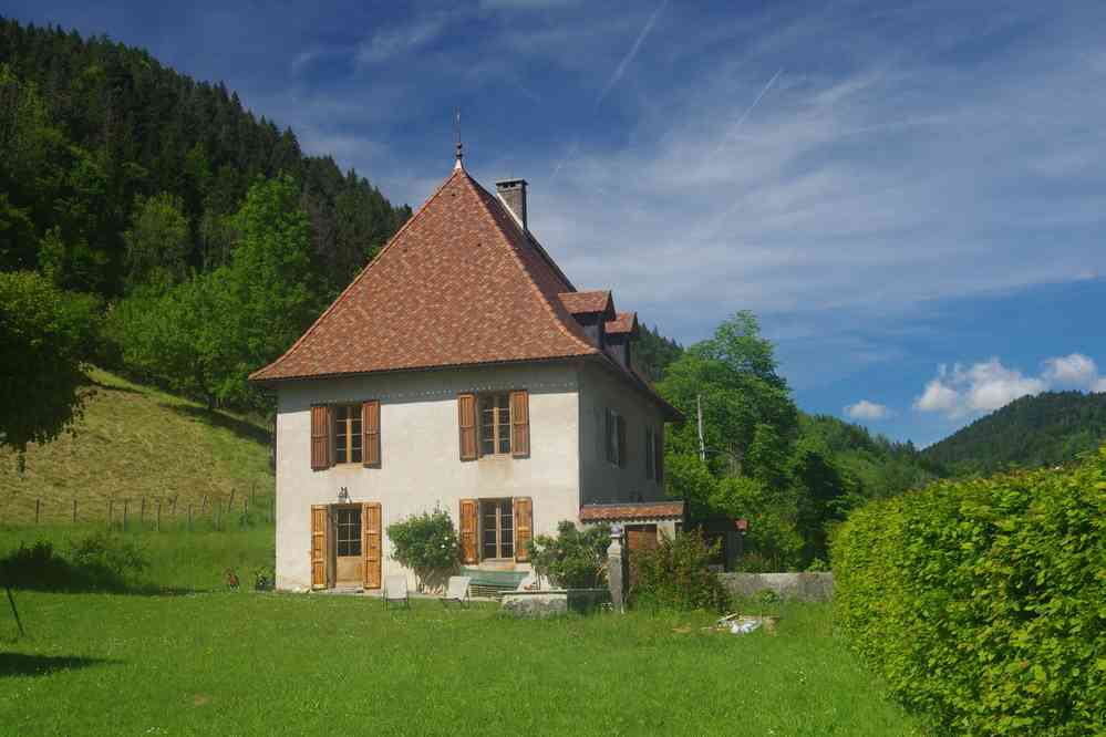 Vallée du Couzon, en direction de notre gîte. Le jeudi 29 mai 2025