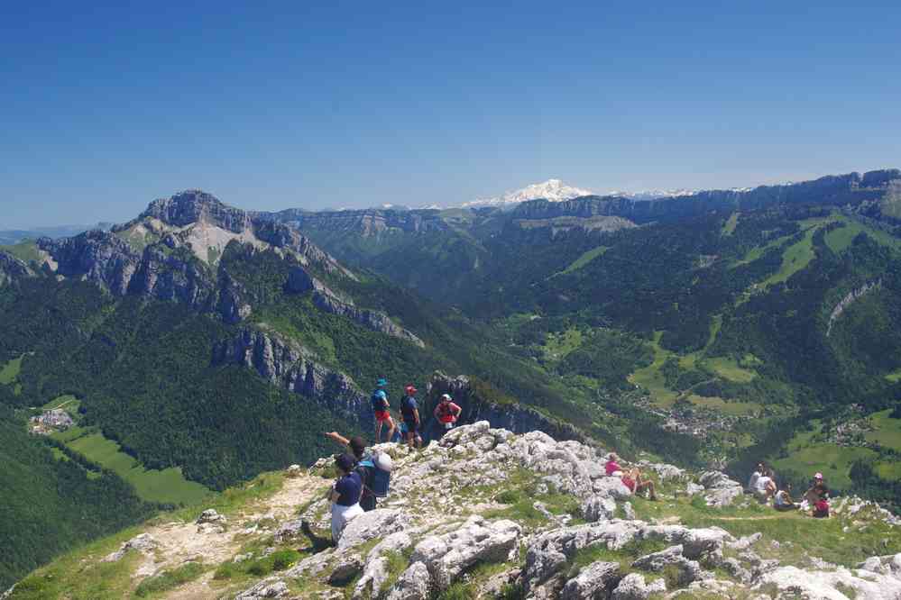 Charmant Som 1867 m, vue sur le mont Blanc. Le vendredi 30 mai 2025