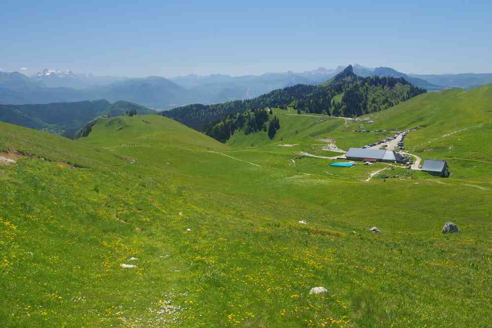 Descente de Charmant Som, arrivée au parking. Le vendredi 30 mai 2025