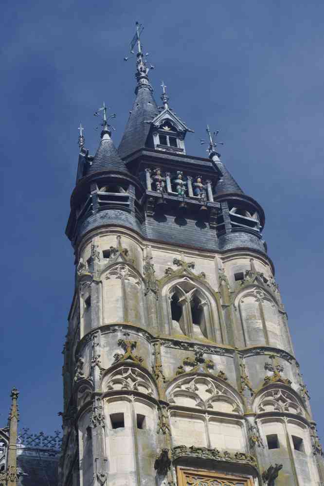 Compiègne (tour de l’hôtel de ville). Le dimanche 22 avril 2018
