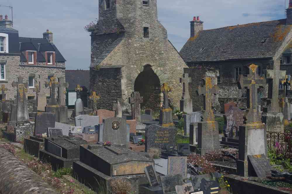 Cimetière de Nacqueville. Le dimanche 2 juin 2019