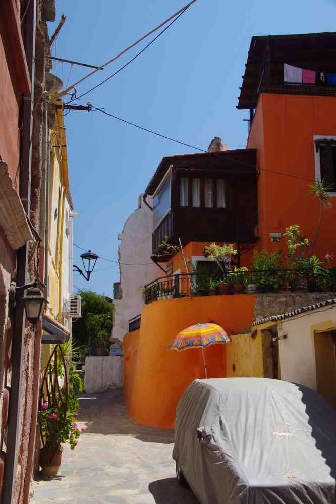 La Canée (Χανιά), près de l’église Saint-Nicolas. Le mardi 12 août 2014