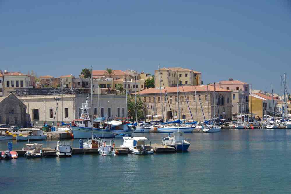 La Canée (Χανιά), vue depuis la jetée. Le mardi 12 août 2014