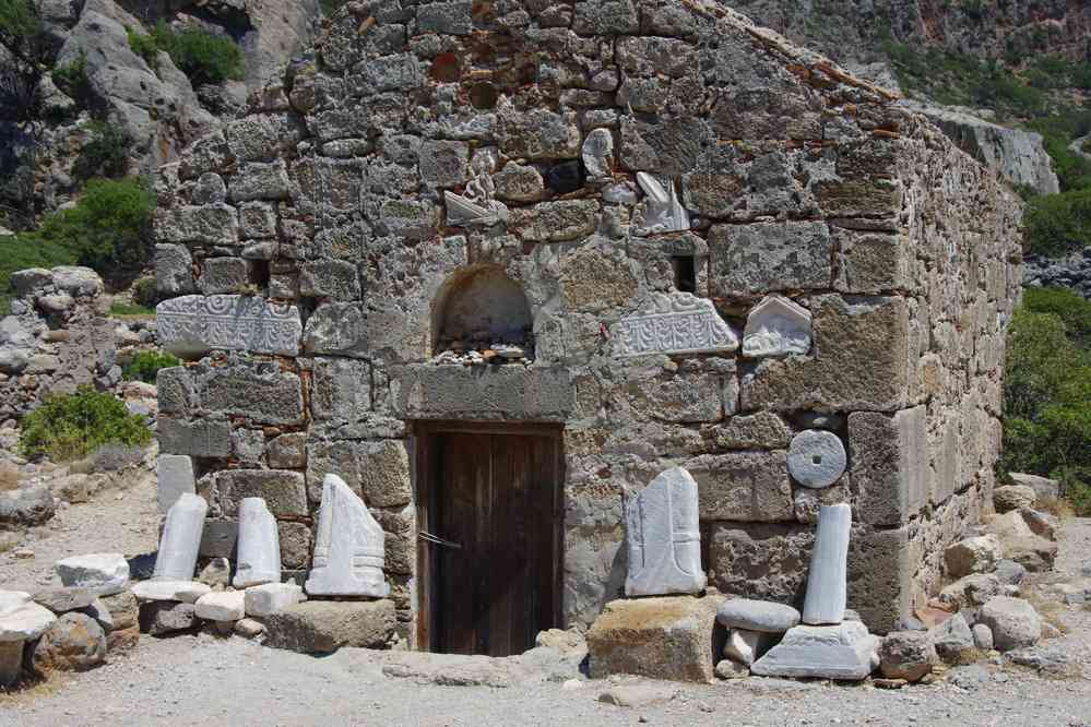 Lissos (Λισσός), la chapelle d’Agios Kirikos (Αγ. Κήρυκος). Le mercredi 13 août 2014
