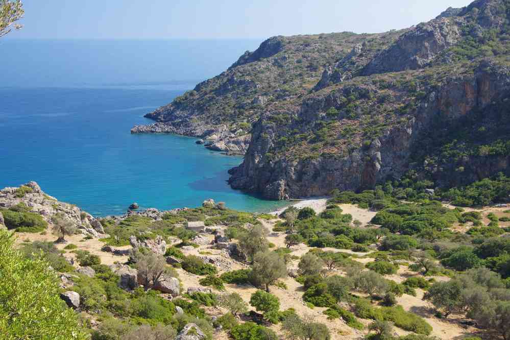 Petite montée pour quitter Lissos (Λισσός). Le mercredi 13 août 2014