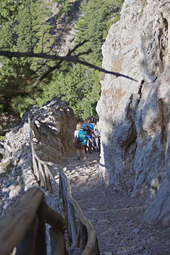 Autoroute aménagée dans la falaise. Le vendredi 15 août 2014