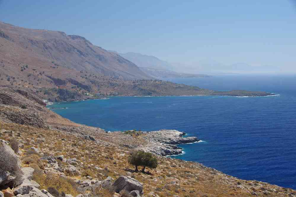 En direction de Marmara (Μαρμαρά) et de Loutro (Λουτρό). Le samedi 16 août 2014