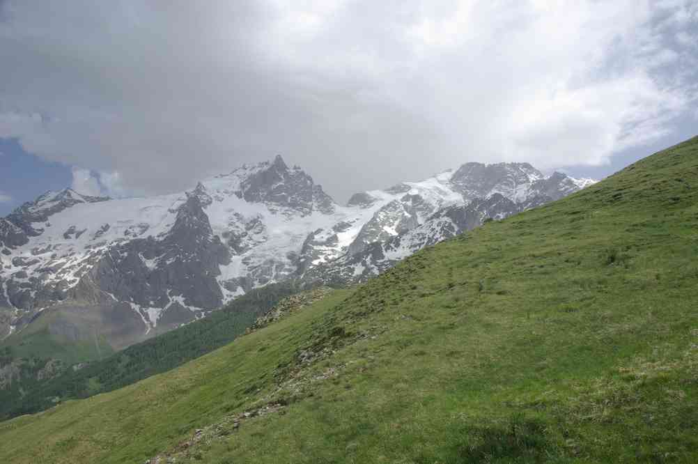 Nuées passagères. Le dimanche 8 juin 2014
