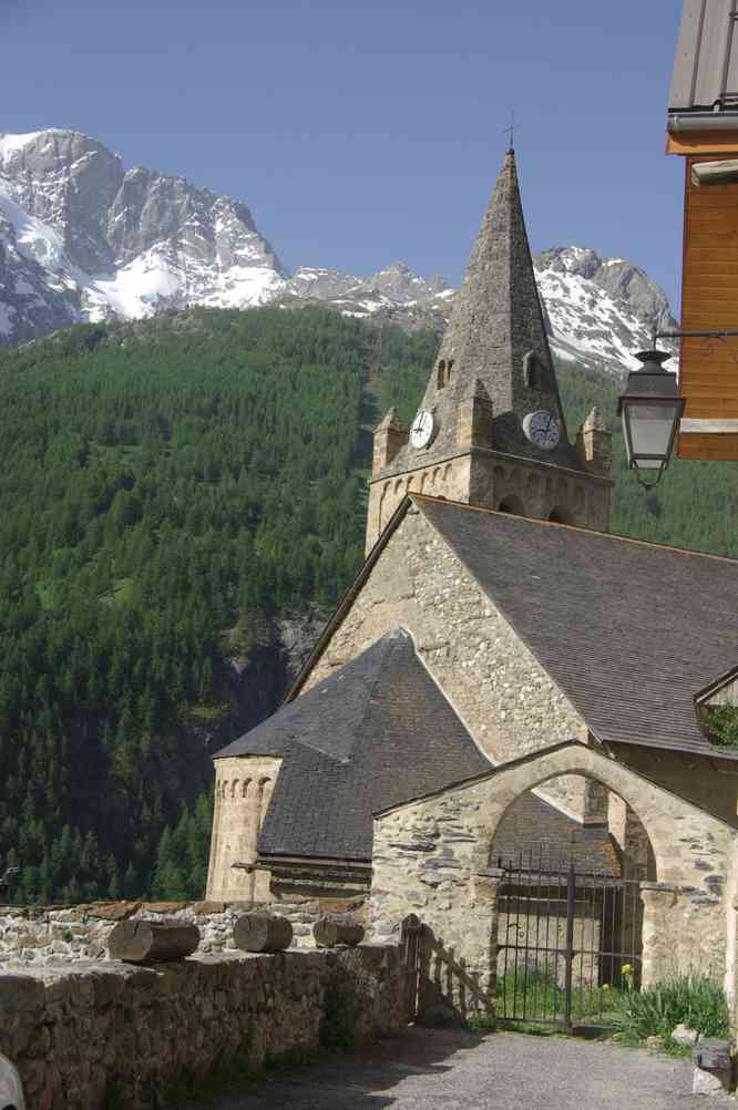 L’église de la Grave. Le lundi 9 juin 2014