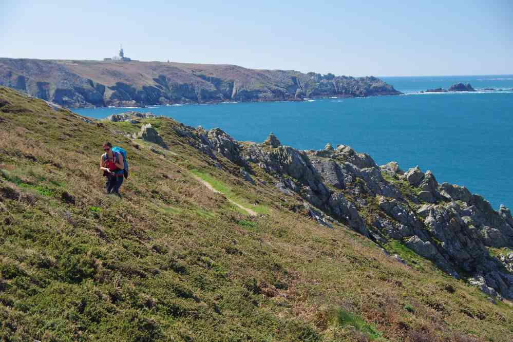 La pointe du Raz au fond. Le dimanche 5 avril 2015