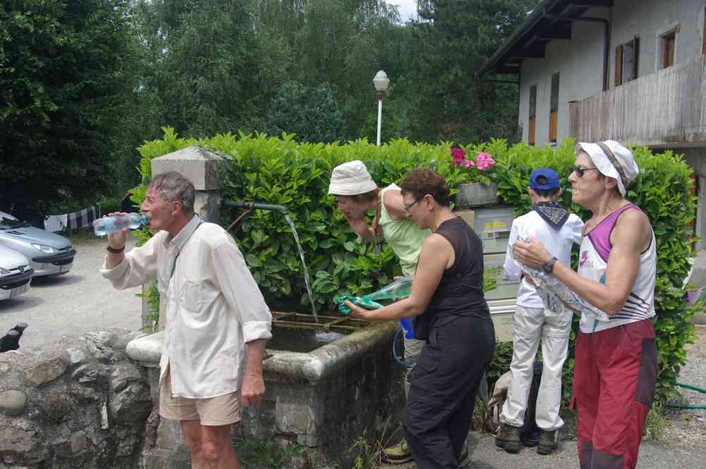 Chouette, une fontaine ! Au fait, c’est vrai qu’elle n’est pas potable ? Le mercredi 14 juillet 2010