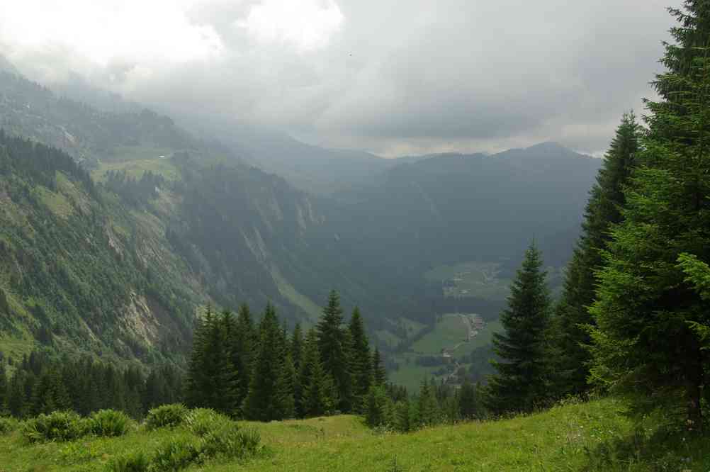 Enfin ces quelques gouttes sont un bon prétexte pour raccourcir un peu l’étape ! Le samedi 17 juillet 2010