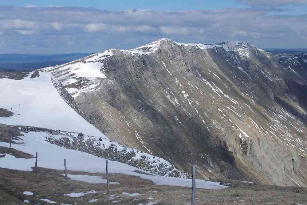Pas de l’Échine, vers le Montrond (en un seul mot, apparemment). Le lundi 6 mai 2019