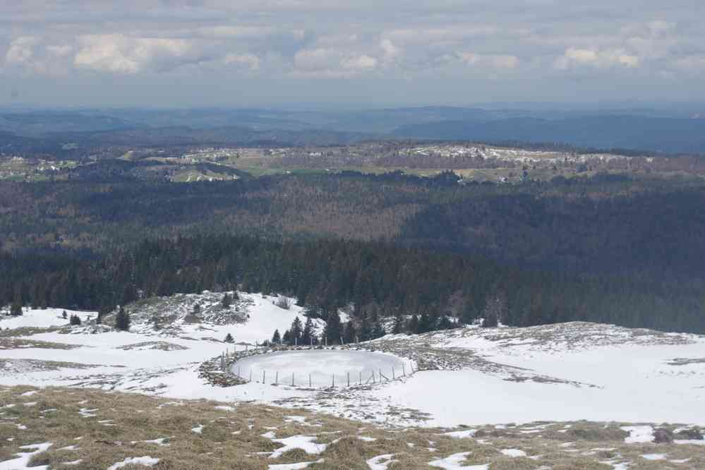 Pendant le pique-nique à l’abri (relatif) du vent. Le lundi 6 mai 2019