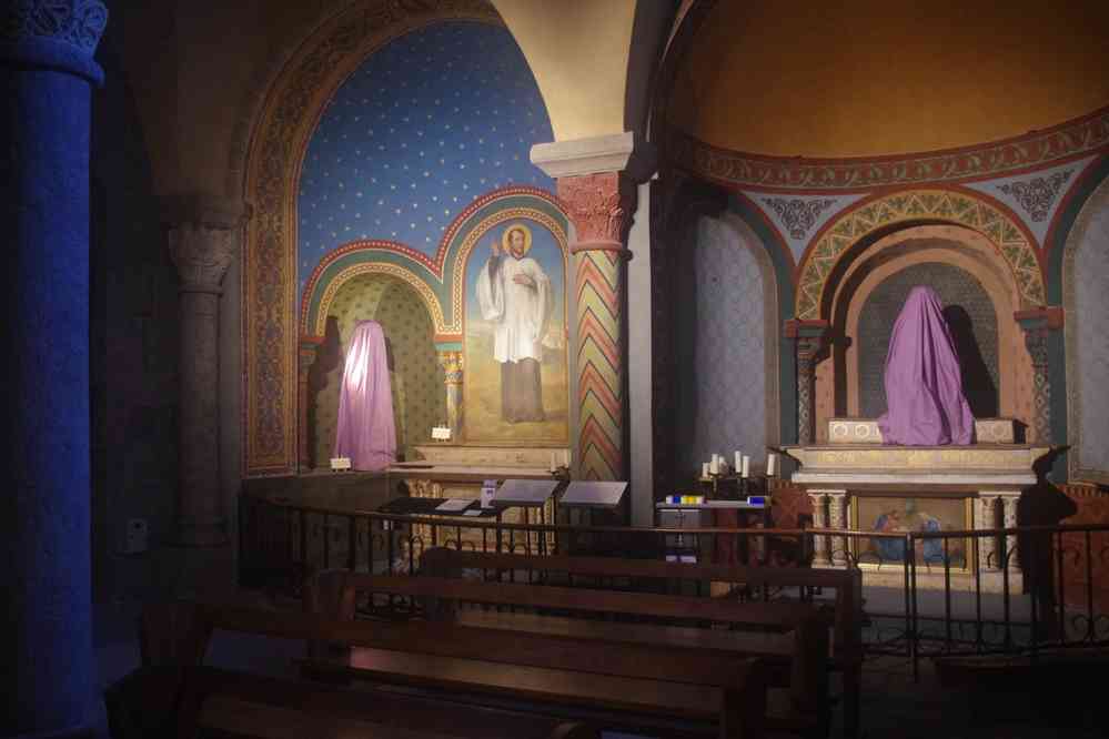 Intérieur de la cathédrale. Le samedi 26 mars 2016