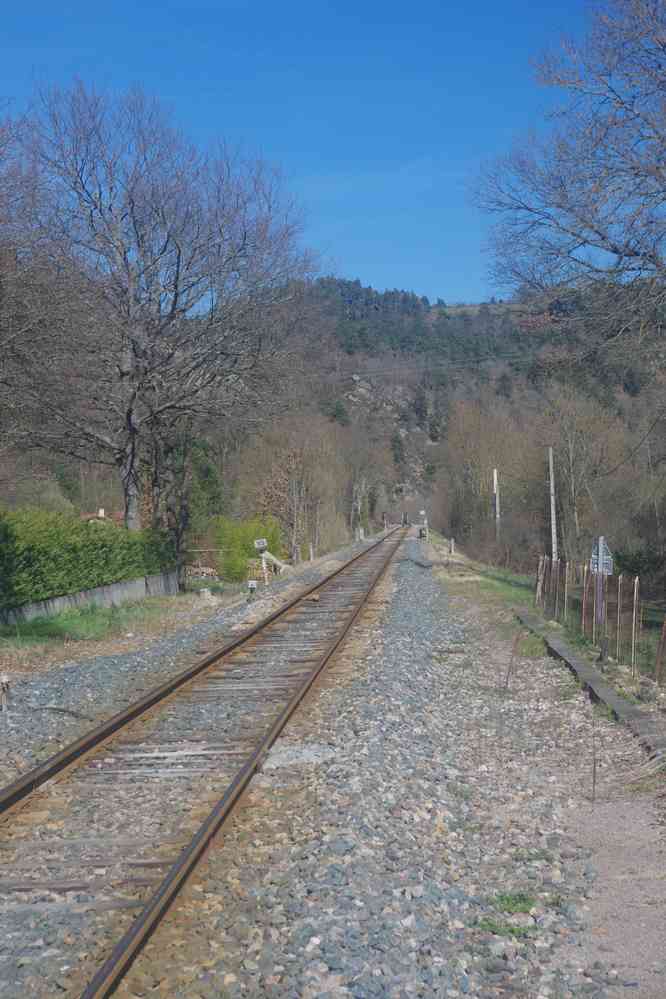 Les trains sont rares. Le samedi 26 mars 2016