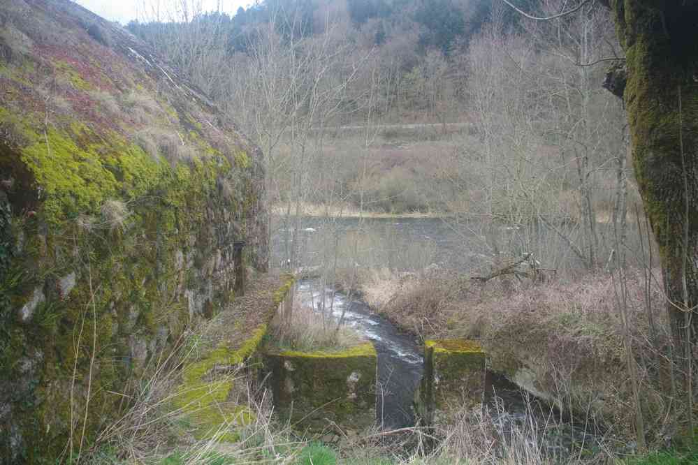 Ancien moulin en bord de Loire. Le lundi 28 mars 2016