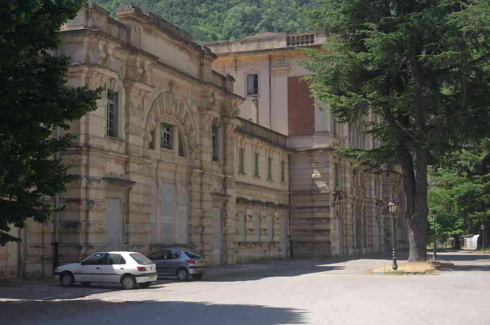 Gare fantôme à Saint-Dalmas-de-Tende. Le mardi 31 juillet 2012