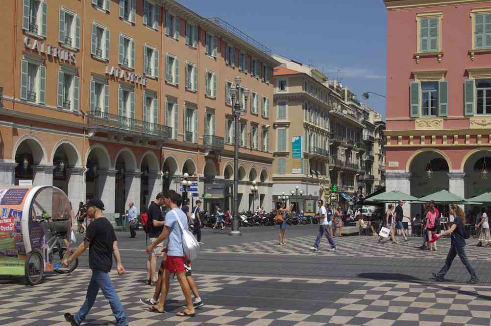 Nice (place Masséna). Le mardi 31 juillet 2012