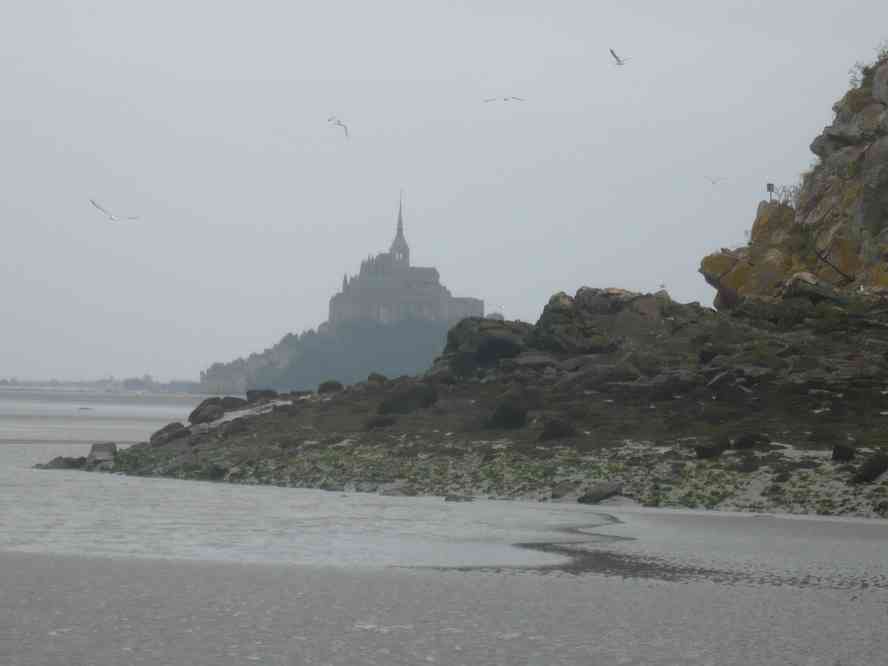 Pendant que notre guide nous racontait des tas de trucs... Le dimanche 12 juin 2011