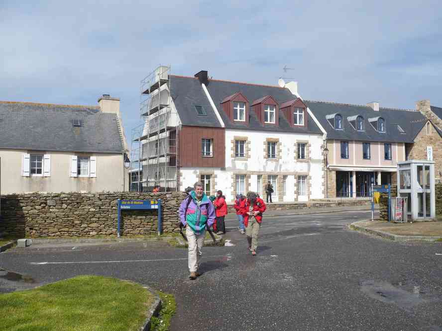 Départ de la rando pointe de Saint-Matthieu. Le vendredi 2 avril 2010