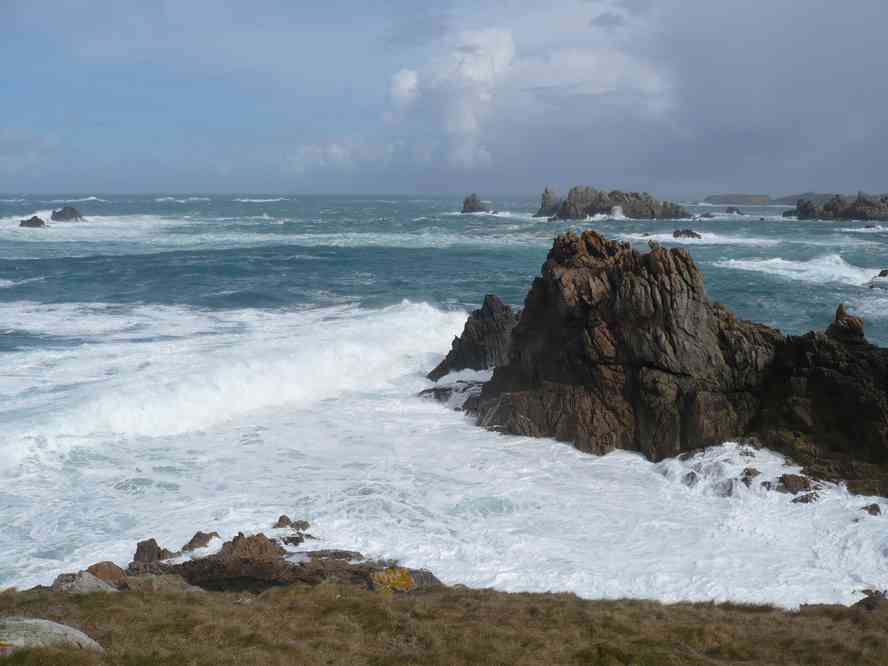 La côte ouest de l’île d’Ouessant. Le samedi 3 avril 2010