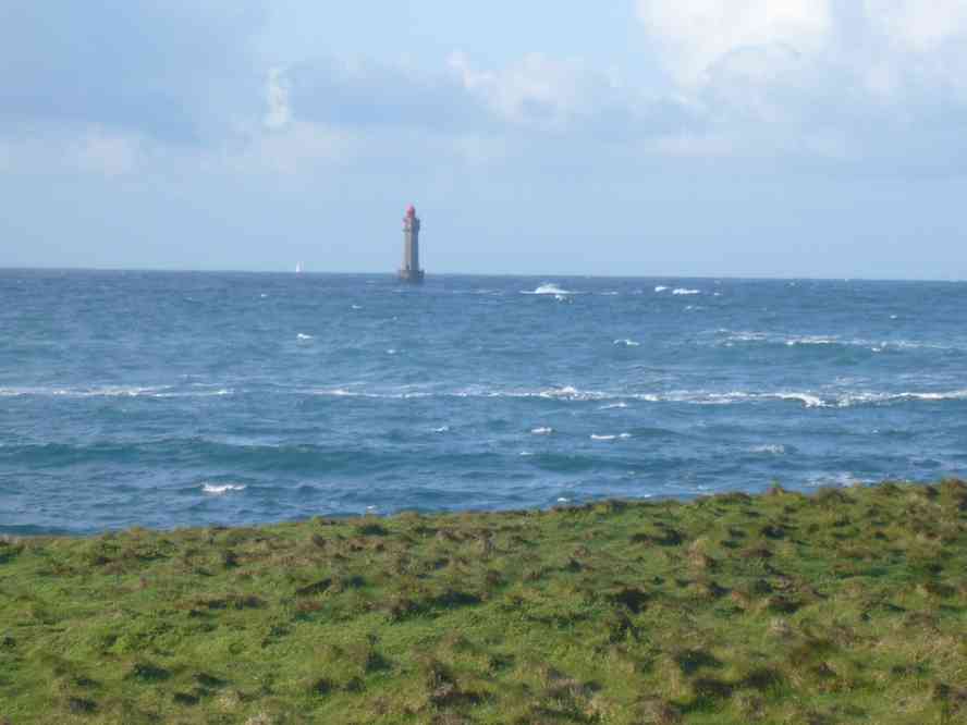 Le phare de la Jument. Le dimanche 4 avril 2010