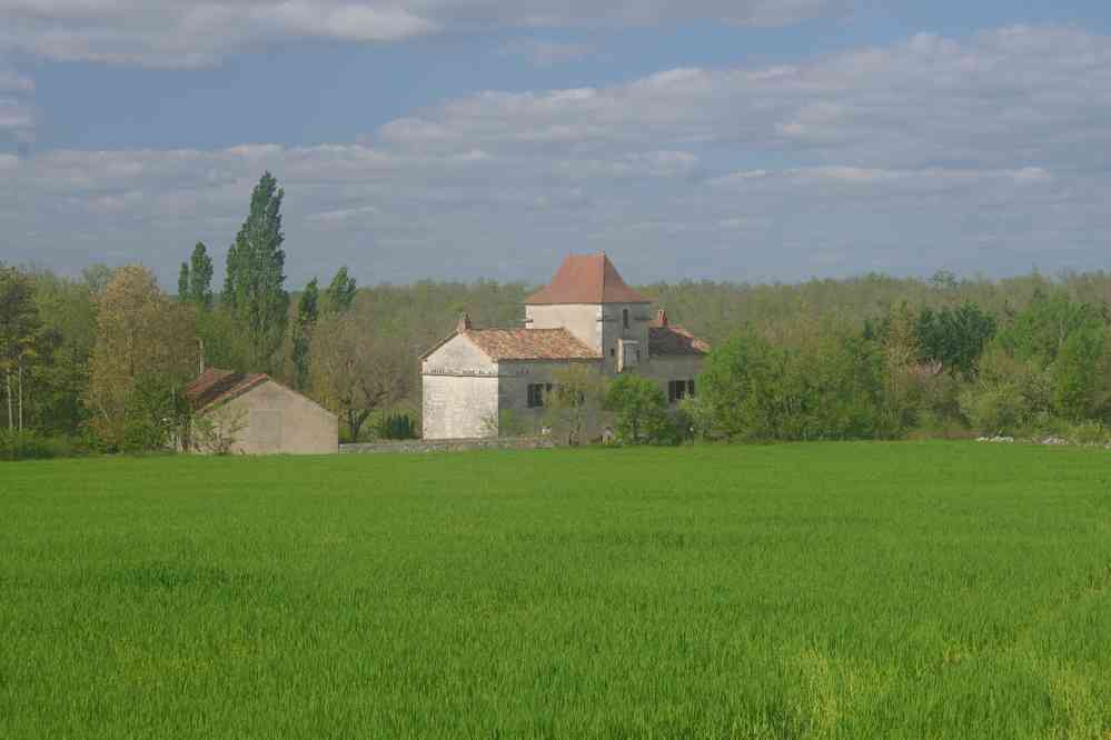 Vers Poudally. Le dimanche 16 avril 2017