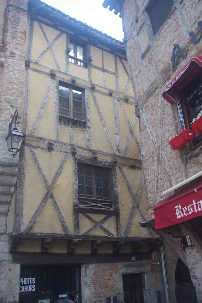 Cahors, vieille ville. Le lundi 17 avril 2017