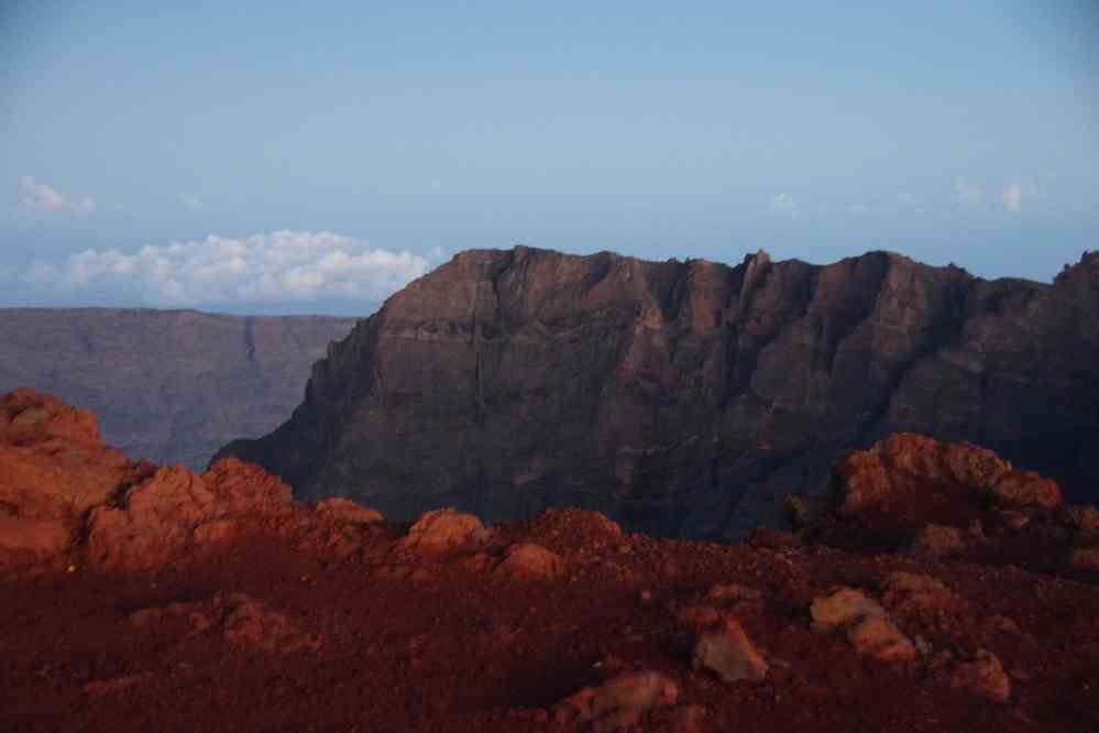 Arrivée au sommet du piton des Neiges. Le mercredi 6 mai 2015