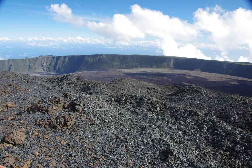 Le site de l’éruption de février 2015. Le jeudi 7 mai 2015