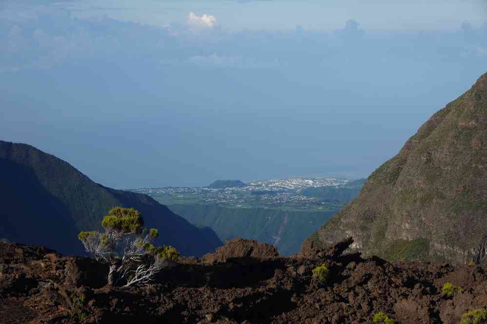 Saint-Joseph vu des bords de la plaine de Sables. Le vendredi 8 mai 2015