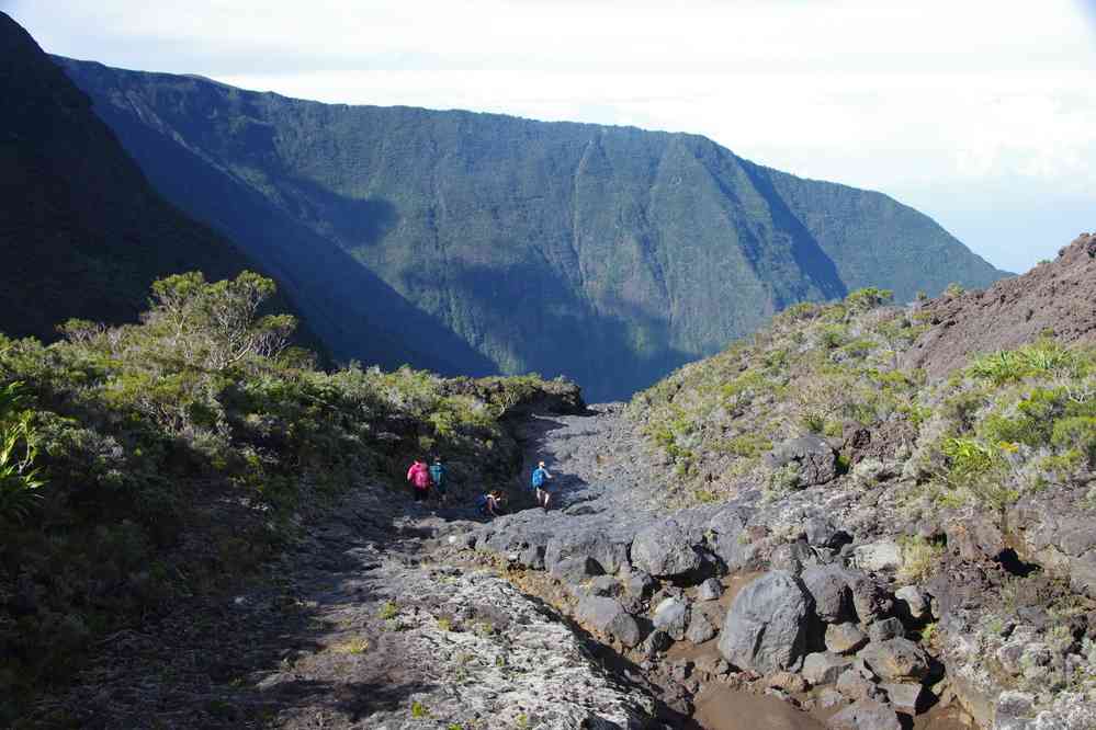 Dalles impraticables par temps de pluie. Le vendredi 8 mai 2015